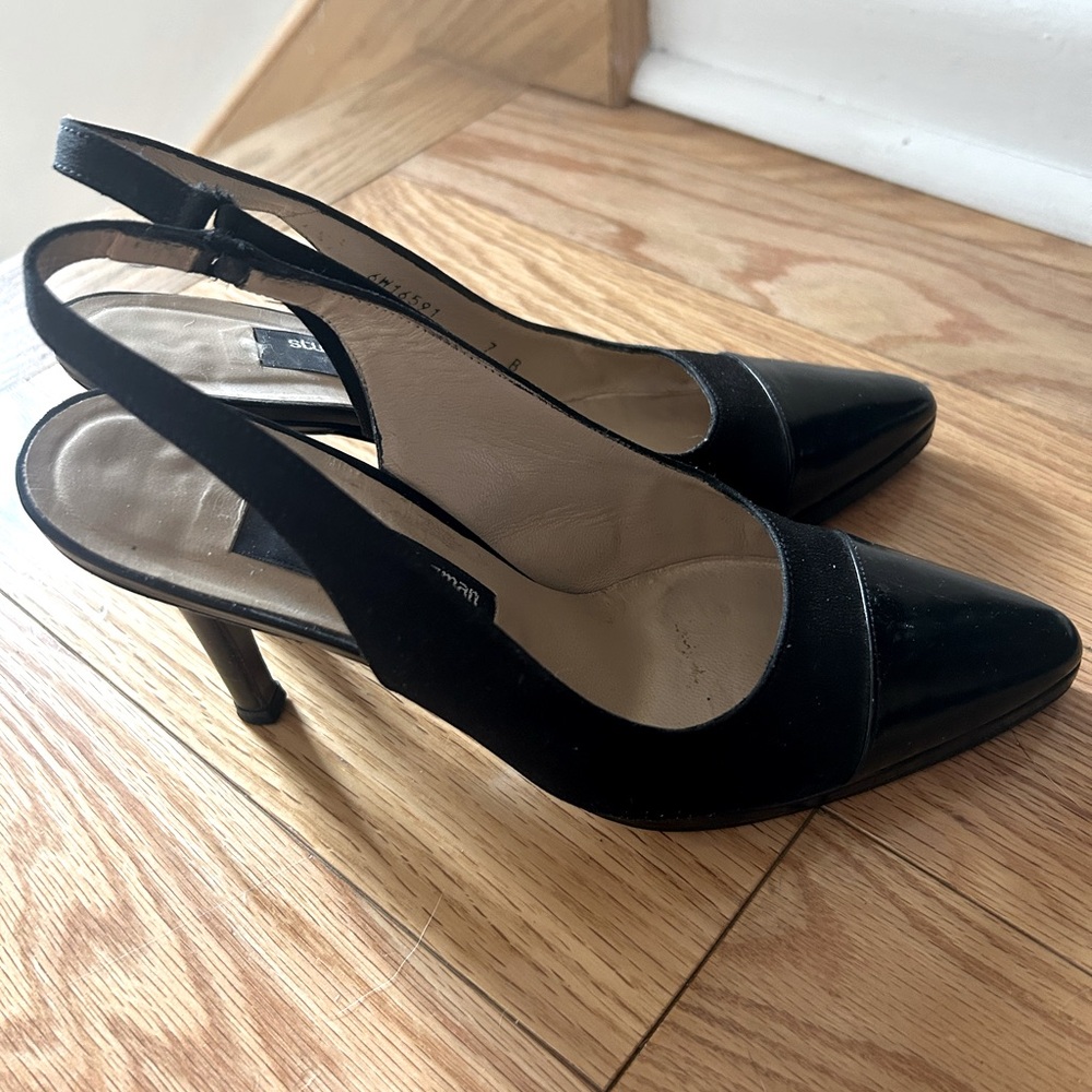 Stuart Weitzmen pointed heel